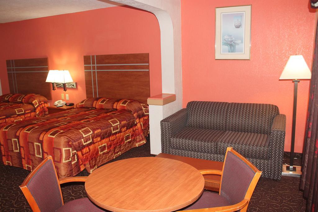 Bays Inn And Suites Baytown Buitenkant foto
